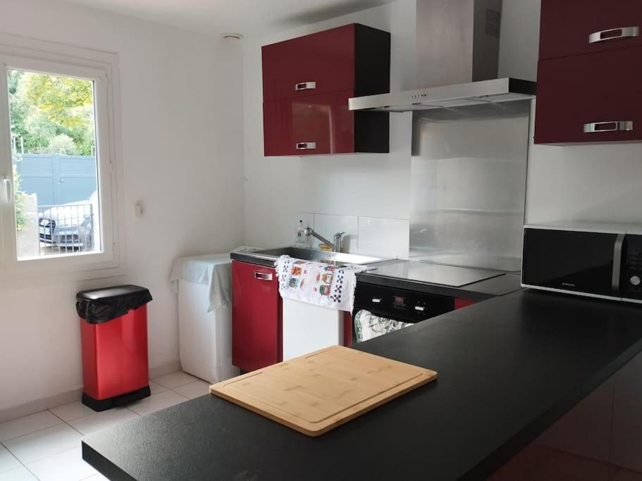 Gite Le Vieux Moulin Sansais Ngoại thất bức ảnh
